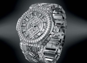 Thu mua đồng hồ cũ đính kim cương
