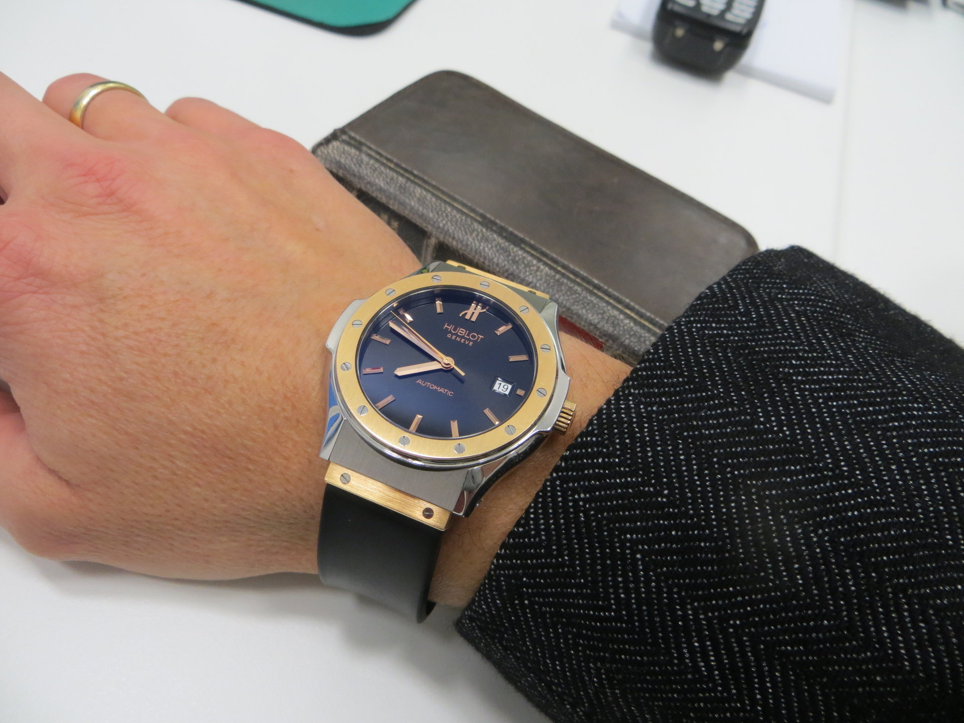 Địa chỉ mua đồng hồ Hublot cũ chính hãng giá tốt nhất thị trường 2 mua đồng hồ Hublot cũ chính hãng