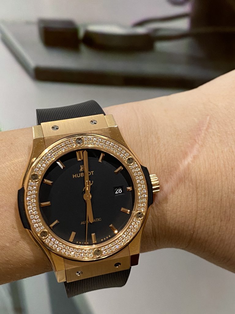 Để bán đồng hồ Hublot cũ cần thực hiện những gì 3 thu mua đồng hồ hublot