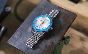 đánh bóng đồng hồ giá rẻ Hà Nội