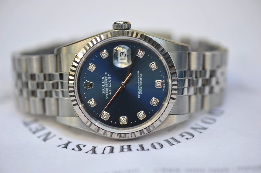 Nhộn nhịp mua bán đồng hồ cũ trên Chợ Tốt 4 mua bán đồng hồ cũ