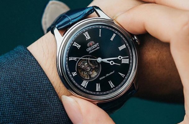 Hướng dẫn cách lên dây cót đồng hồ cơ đúng chuẩn từ chuyên gia 3 Hướng dẫn cách lên dây cót đồng hồ cơ đúng chuẩn từ chuyên gia