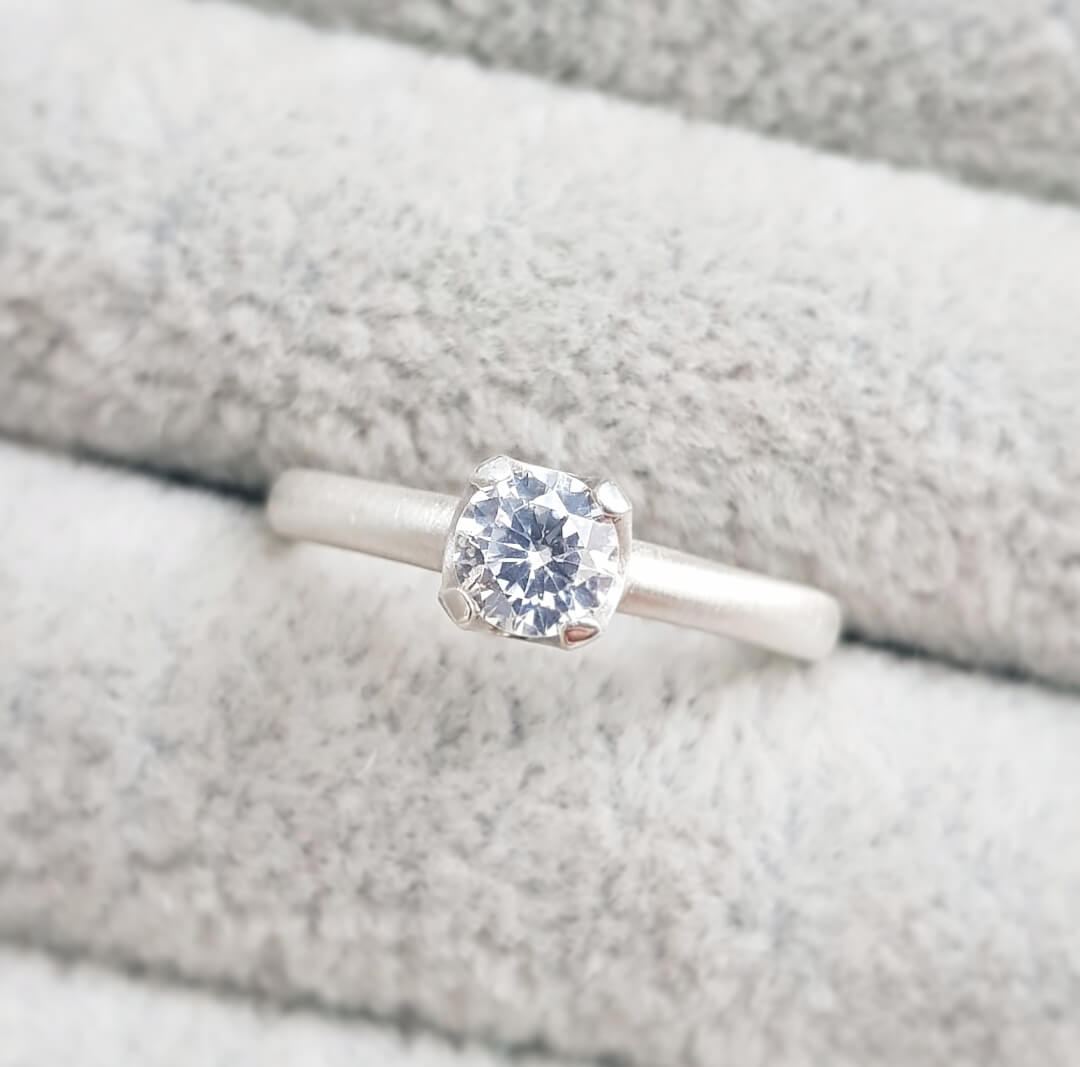 giá nhẫn kim cương 5 ly