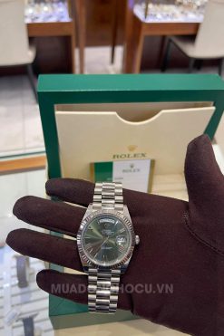 Đồng hồ Rolex 228239 Day-Date 40 Olive Green Roman Dial Fluted Bezel White Gold 3 Đồng hồ Rolex 228239 Day-Date 40 Olive Green Roman Dial Fluted Bezel White Gold