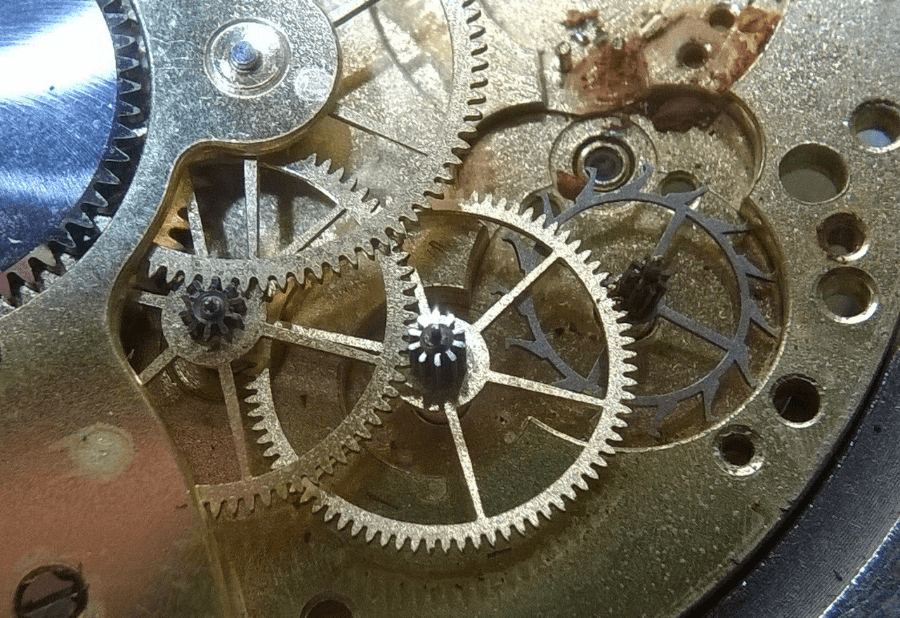 Quy trình phục chế đồng hồ đeo tay cổ như mới