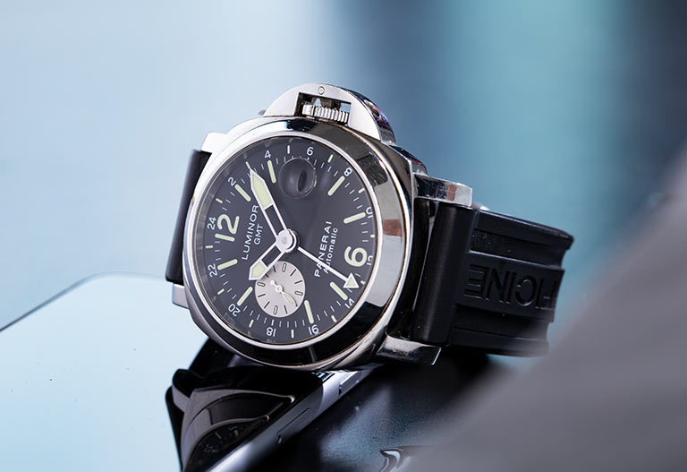 Cách mua đồng hồ sang trọng đã qua sử dụng trực tuyến 3 Panerai Luminor chính hãng