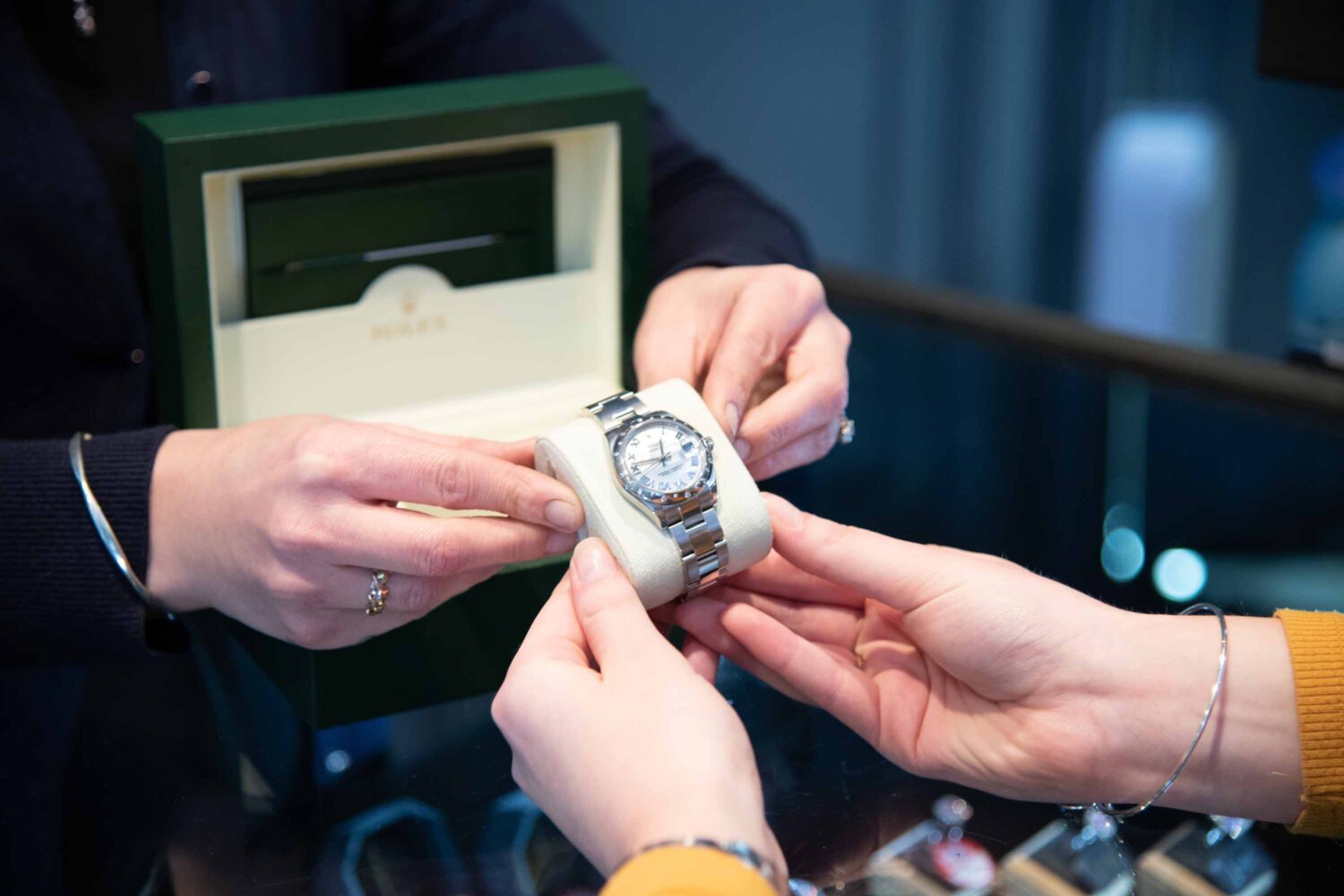 8 lý do tại sao bạn nên mua đồng hồ cũ 5 8 lý do tại sao bạn nên mua đồng hồ cũ