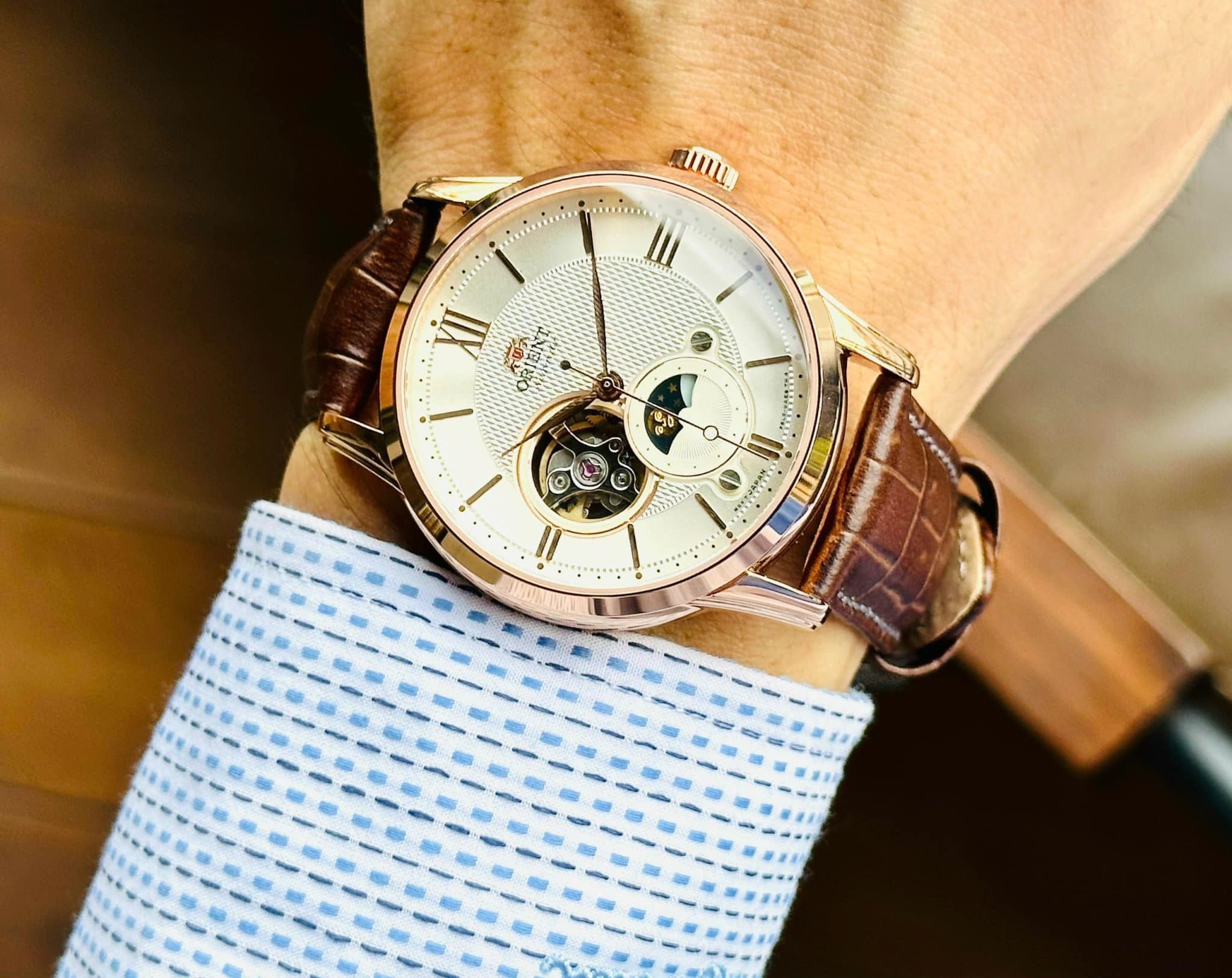 Các tính năng nổi bật của Orient Sun and Moon Gen 4 8 Các tính năng nổi bật của Orient Sun and Moon Gen 4