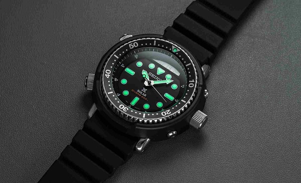 Đồng hồ năng lượng mặt trời, xu hướng bền vững trong thế giới thời gian 6 Kham Pha Dong Ho Nang Luong Mat Troi 67dbc81d53aa5.jpg