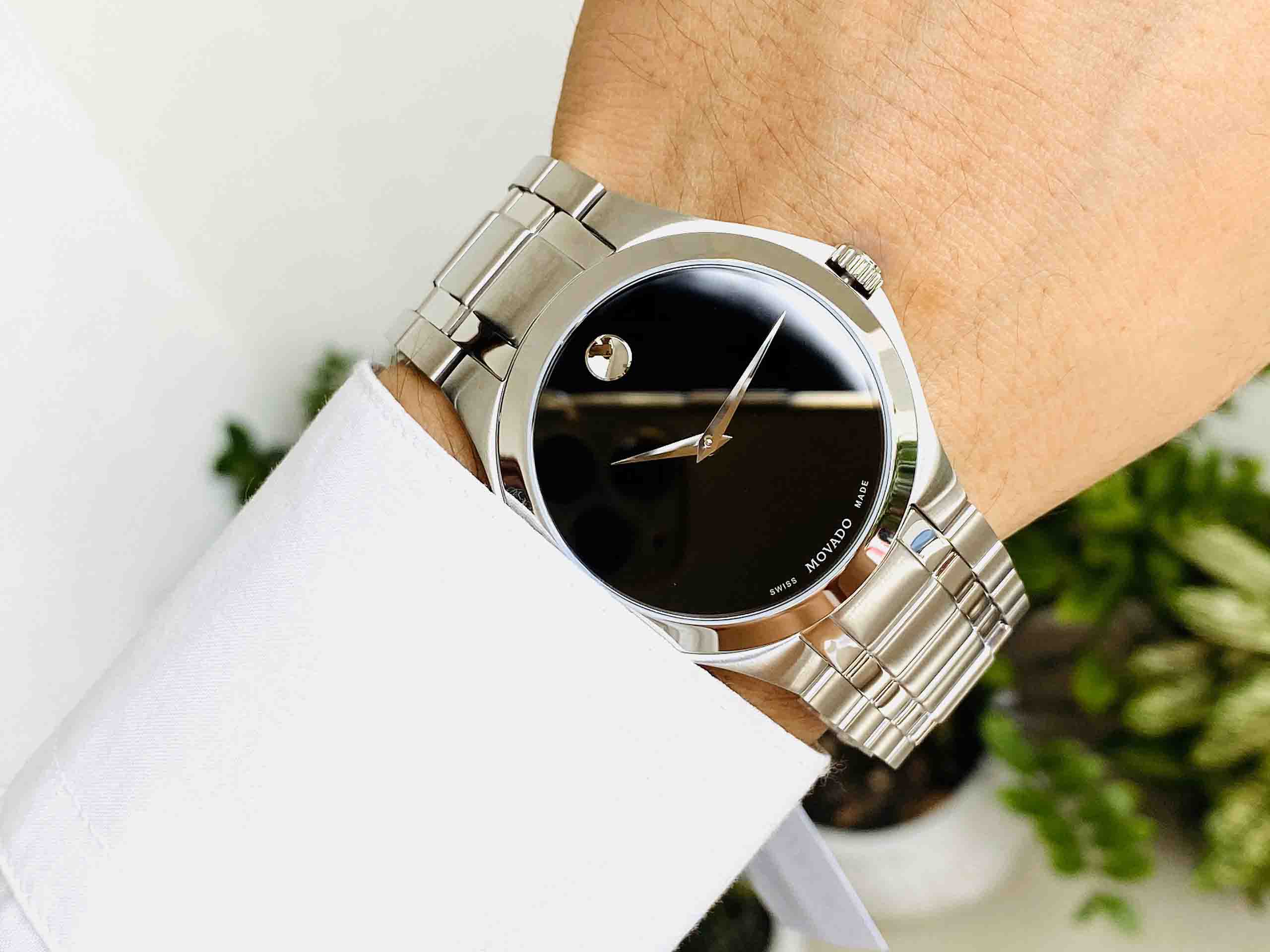 Đồng Hồ Movado 1881 Giá Bảo Nhiều Sức Hấp Dẫn của Thương Hiệu Thời Trang Cao Cấp 2 Đồng Hồ Movado 1881 Giá Bảo Nhiều Sức Hấp Dẫn của Thương Hiệu Thời Trang Cao Cấp