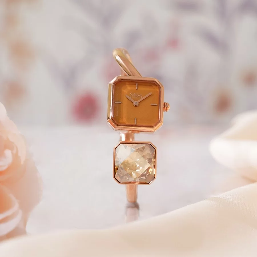 Đồng hồ nữ mặt chữ nhật - Phong cách thanh lịch và đẳng cấp cho phái đẹp hiện đại