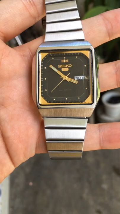 Đồng Hồ Seiko 5 Chặt Góc Lựa Chọn Tuyệt Vời Cho Người Yêu Thích Đồng Hồ Độc Đáo