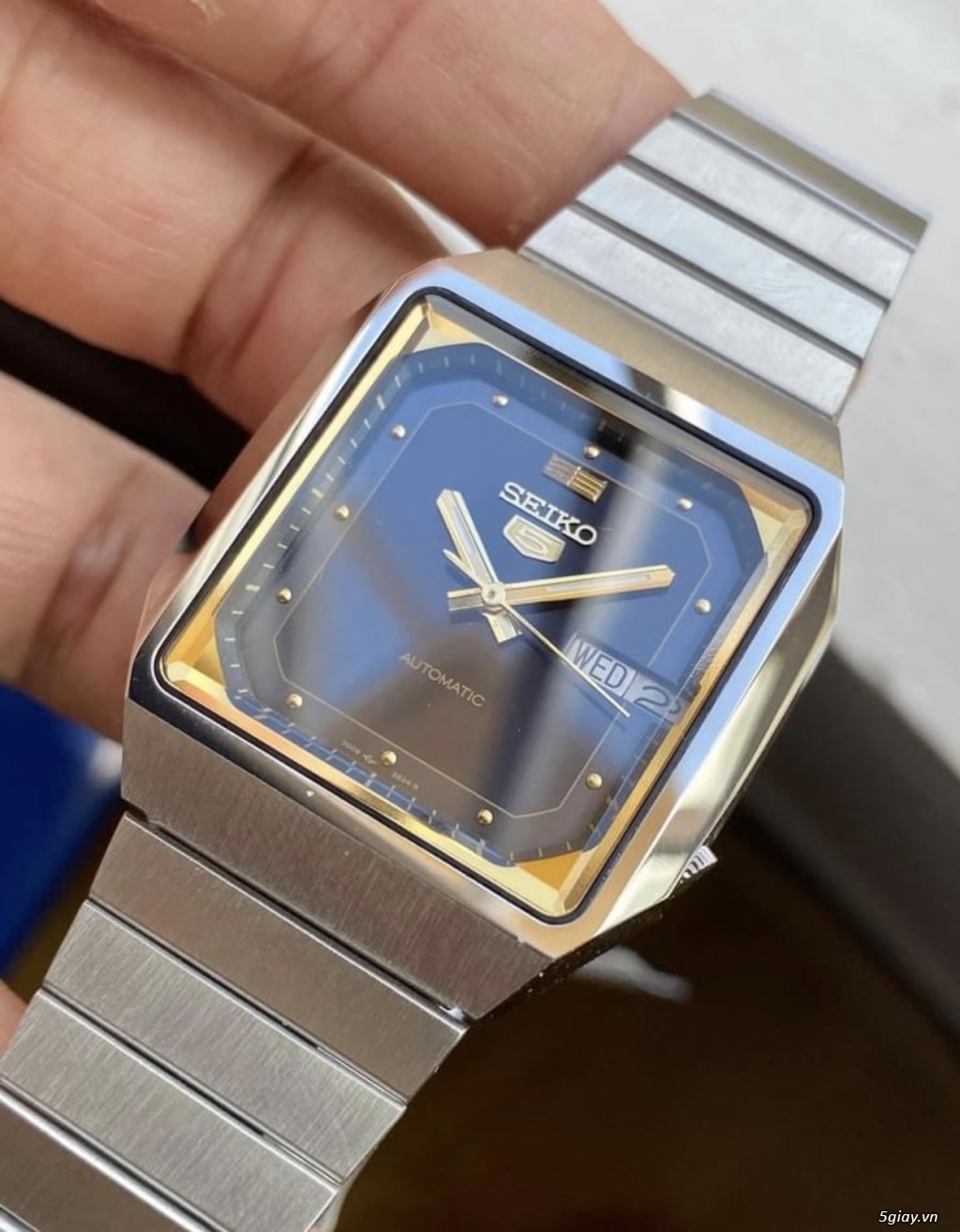 Đồng Hồ Seiko 5 Chặt Góc Lựa Chọn Tuyệt Vời Cho Người Yêu Thích Đồng Hồ Độc Đáo