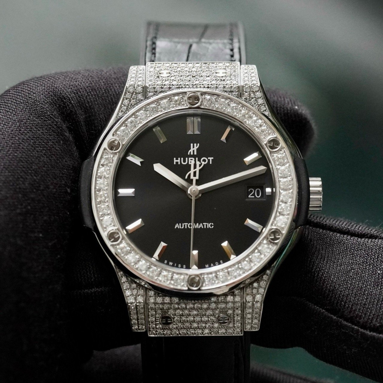 Sửa chữa đồng hồ Hublot Hướng dẫn toàn diện để giữ cho chiếc đồng hồ của bạn luôn hoàn hảo