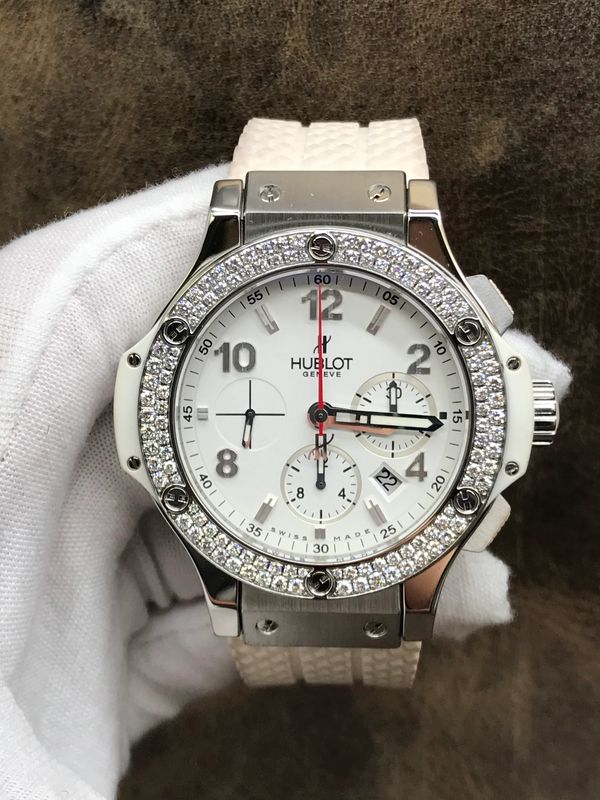 Thu mua đồng hồ Hublot cũ 2 Thu mua đồng hồ Hublot cũ
